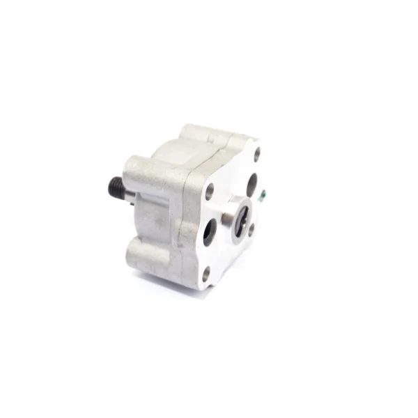 Pompe à huile moteur Universal M15 | M-25 | M-25XP | M-35 – Nanni 3.90HE | 4.110HE – Renault Marine D950